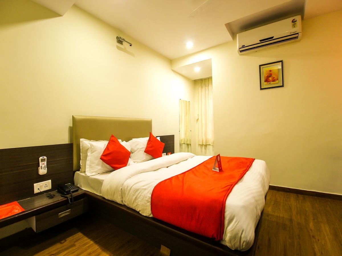 New Rajdhani Hotel Vadodara Exterior foto
