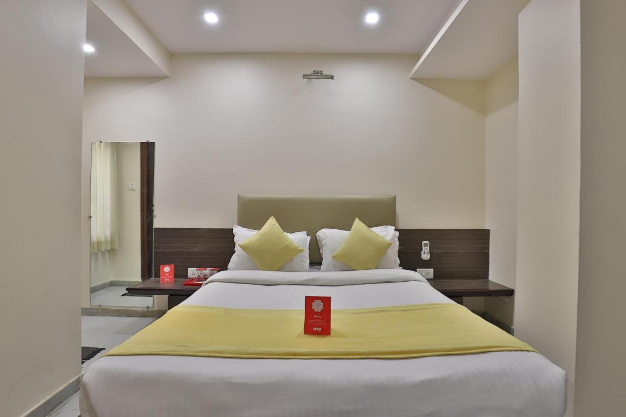 New Rajdhani Hotel Vadodara Exterior foto